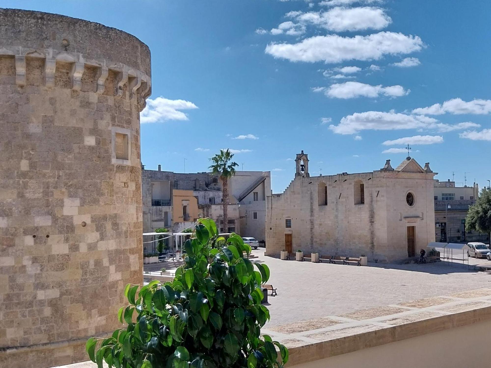 Casa Vacanze Fronte Castello Martano Zewnętrze zdjęcie